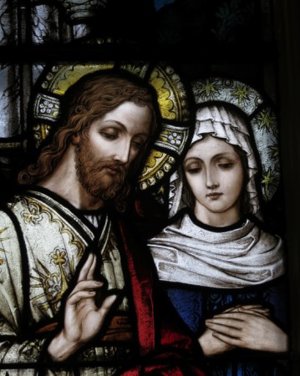 Est-ce que Jésus réprimande Sa Mère aux noces de Cana?